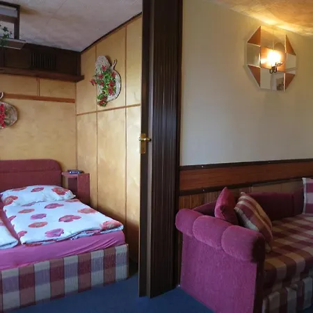 Nika Guest house
